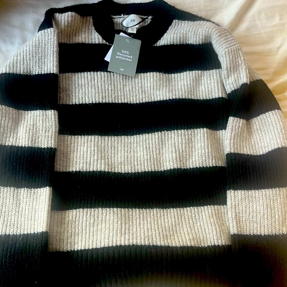 New With Tags H&M Sweater